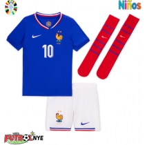 Camiseta Francia Kylian Mbappe #10 Primera Equipación para niños Eurocopa 2024 manga corta (+ pantalones cortos)